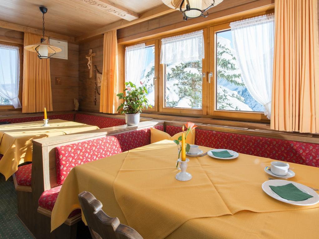 Haus Furka Hotel Damuels Bagian luar foto